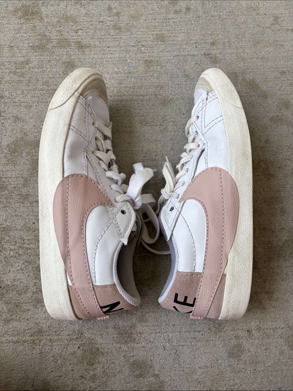 Nike Blazer White Low-Top ‘77 Jumbo Sneakers in White/Rose Whisper/Pink Oxford - Picture 8 of 14